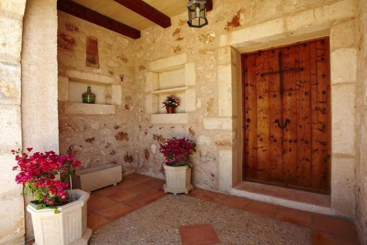 Encanto, Es Garrover Santany Villa *