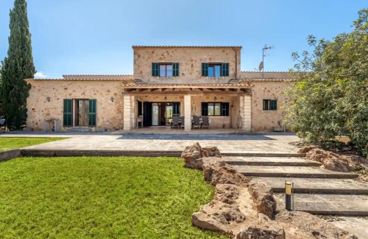 Encanto, Es Garrover Santany Villa